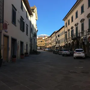 La Piazza Due Stia